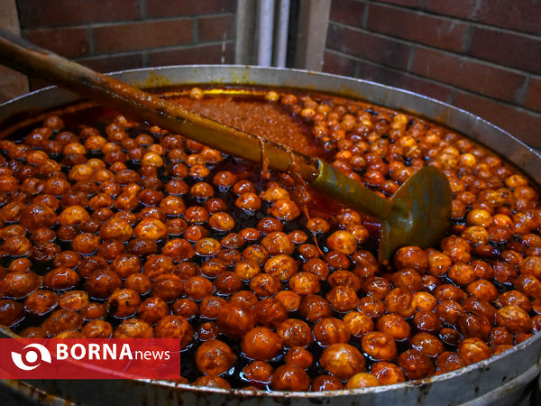 سفره‌دار مجلس حسین(ع)