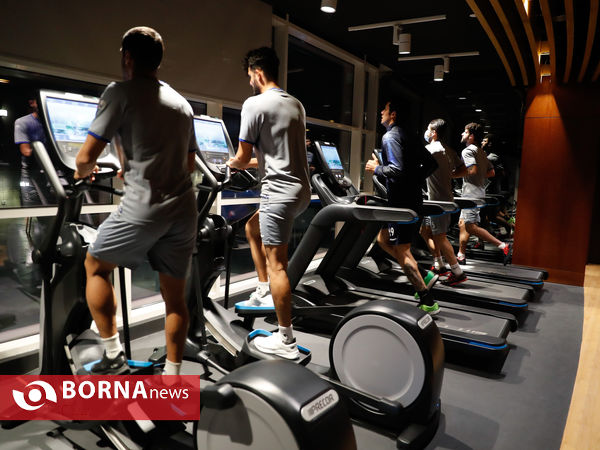 تمرین استقلال در سالن وزنه