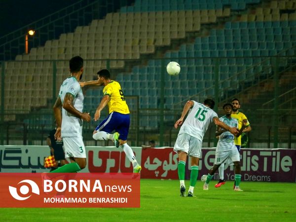 دیدار تیم های فوتبال صنعت نفت - آلومینیوم