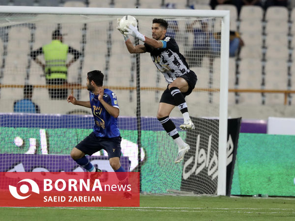 دیدار تیم های قوتبال استقلا ل۰ پیکان