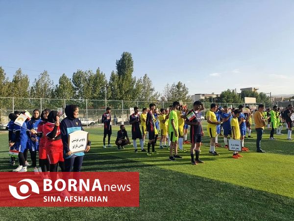 آغاز مینی فوتبال روستاییان و عشایر "جام پرچم" در ارومیه