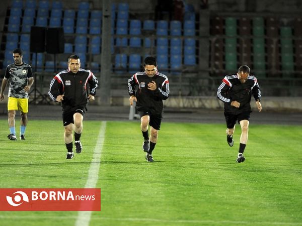 دیدار تیم های فوتبال نام آوران- پایدار