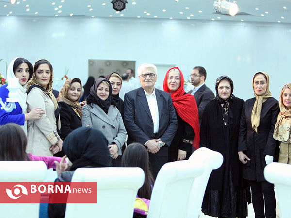 نشست صمیمی ورزشکاران و پیشکسوتان- ورزشگاه انقلاب