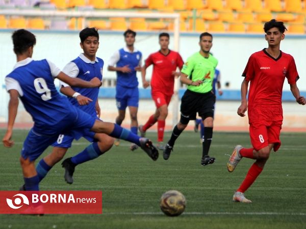 دیدار تیم‌های فوتبال نوجوانان استقلال - پرسپولیس