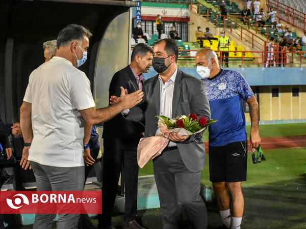 دیدار تیم های فوتبال آلومینیوم اراک-نفت مسجدسلیمان