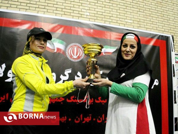 مراسم ثبت رکورد گروهی هولاهوپ _ تیم دختران باشگاه توتال کیک بوکسینگ  تهران
