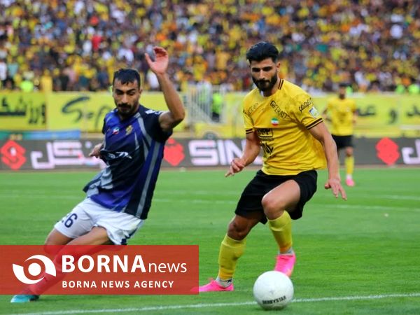 دیدار تیم های فوتبال سپاهان - پیکان