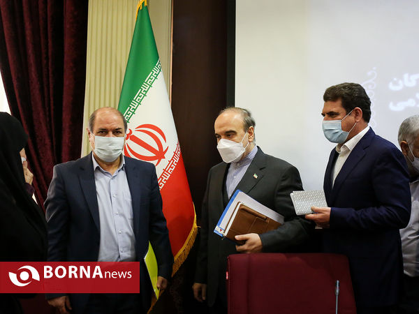 دیدار استاندار و نمایندگان کرمان در مجلس شورای اسلامی با وزیر ورزش و جوانان