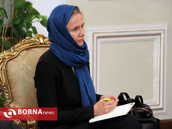 دریافت استوارنامه سفرای اسلوونی و کامبوج