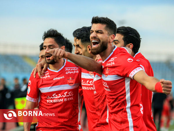 دیدار تیم های فوتبال سپاهان- پرسپولیس