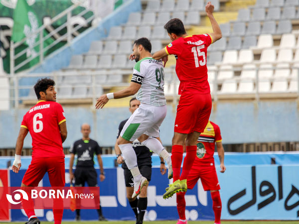 دیدار تیم‌های فوتبال آلومینیوم اراک - فولاد خوزستان