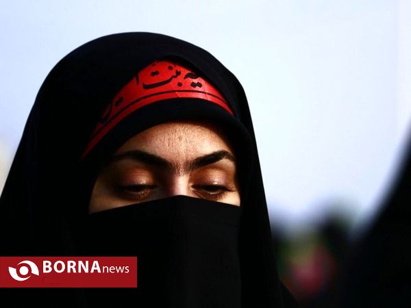 نمای نزدیک اربعینیون شلمچه