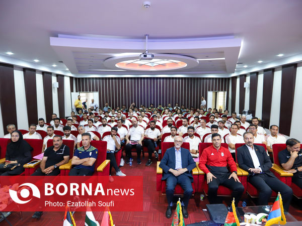 دوره دانش افزایی مربیان فوتبال پایه و مربیان مدارس فوتبال