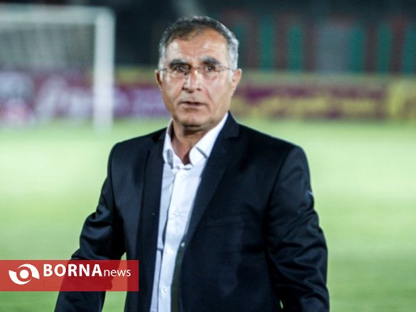 دیدار تیم های فوتبال پیکان- نفت تهران