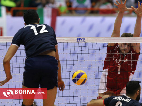 دیدار تیم های می والیبال ایران - لهستان