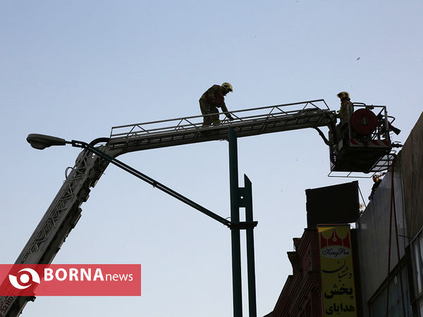 آتش سوزی مجتمع تجاری مهستان