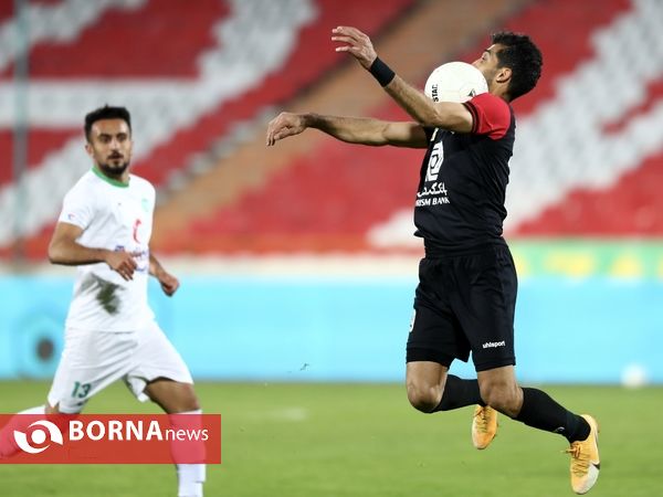 دیدار تیم های فوتبال  پرسپولیس - ماشین‌سازی