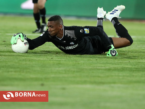 دیدار تیم های پرسپولیس تهران - پارس جنوبی جم