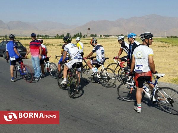 مسابقه دوچرخه سواری پیشکسوتان لرستان دربروجرد