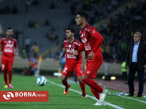دیدار تیم های فوتبال پرسپولیس- صنعت نفت آبادان