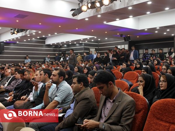 بررسی جنبش دانشجویی در دانشگاه آزاد کرمان با حضور دکتر عارف