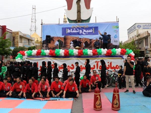 همایش پیاده‌روی خانوادگی و دوچرخه سواری در میاندوآب