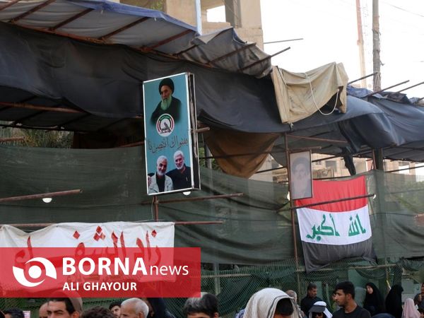 پیاده روی زوار اربعین حسینی در مسیر نجف به کربلا