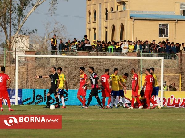 دیدار تیم های فوتبال صنعت نفت - فولاد