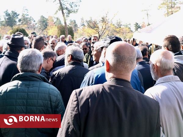 تدفین پیکر ایرج دانایی فرد پیشکسوت فوتبال و بازیکن استقلال ایران