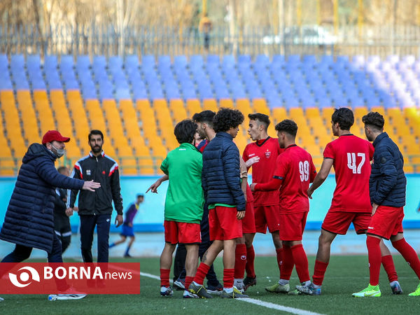 دیدار تیمهای فوتبال استقلال - پرسپولیس (جوانان)