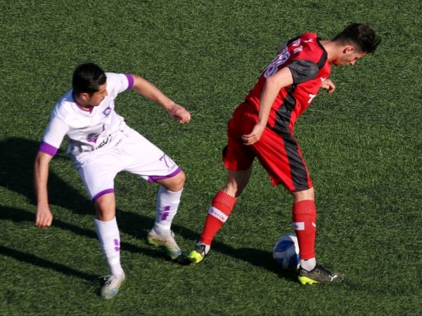 دیدار تیم‌های فوتبال سپیدرود رشت _  ویستاتوربین تهران