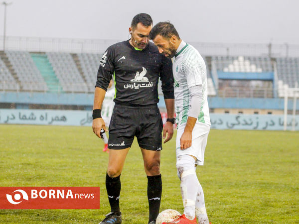 دیدار تیم های فوتبال آلومینیوم اراک - صنعت نفت آبادان