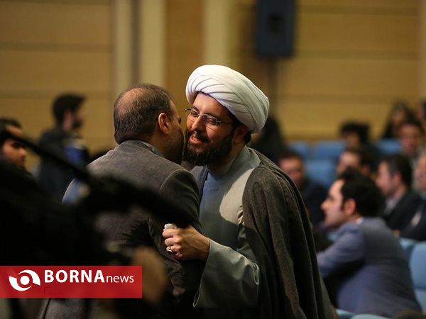 هم اندیشی صمیمانه جوانان با دولت