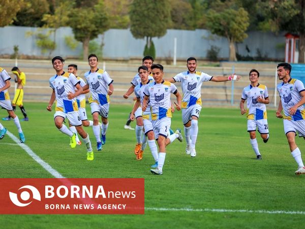 دیدار تیم های فوتبال بامداد  اراک- بصیر اهواز