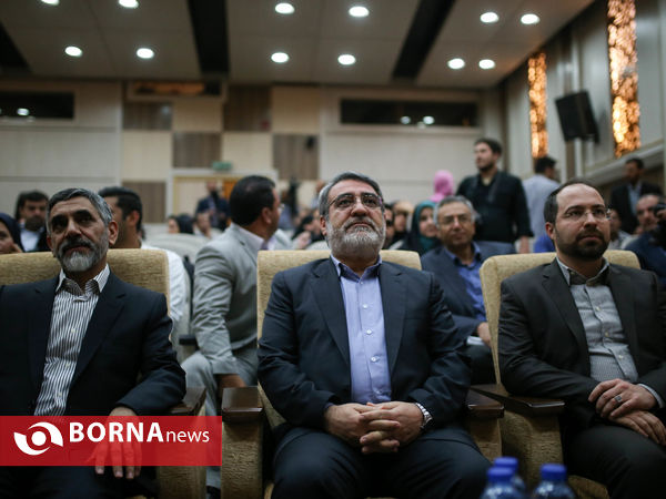 نشست صمیمی وزیر کشور با اصحاب رسانه