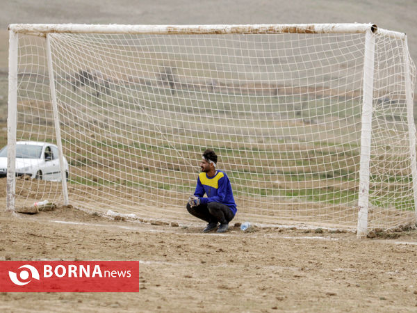 مسابقات فوتبال در روستا