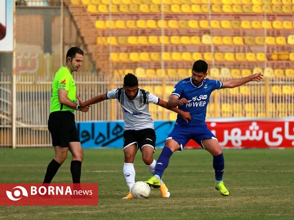 دیدار تیم های نفت مسجدسلیمان - استقلال