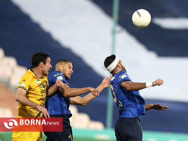 دیدار تیم های های فوتبال استقلال - سپاهان