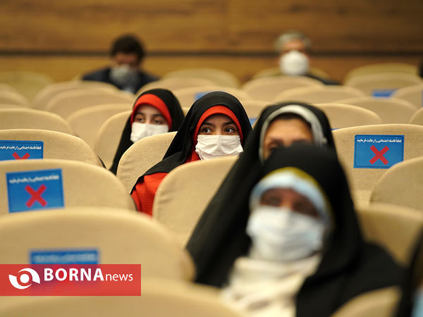 همایش تجلیل از هنرمندان وزارت دفاع و پشتیبانی نیروهای مسلح