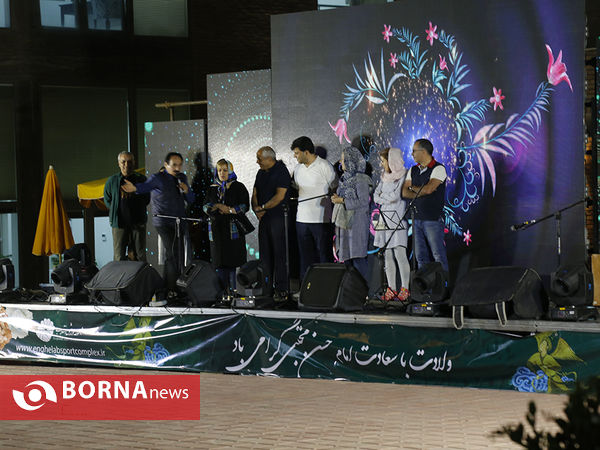 افطاری ساده در باشگاه انقلاب
