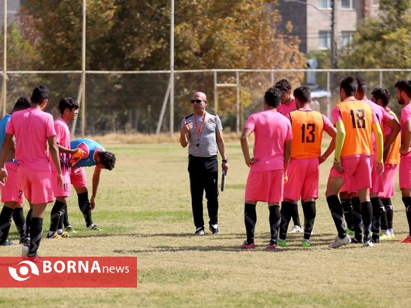 حضورعلیرضا مرزبان در تمرین و نشست خبری تیم سیاه جامگان