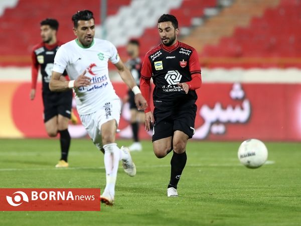 دیدار تیم های فوتبال  پرسپولیس - ماشین‌سازی