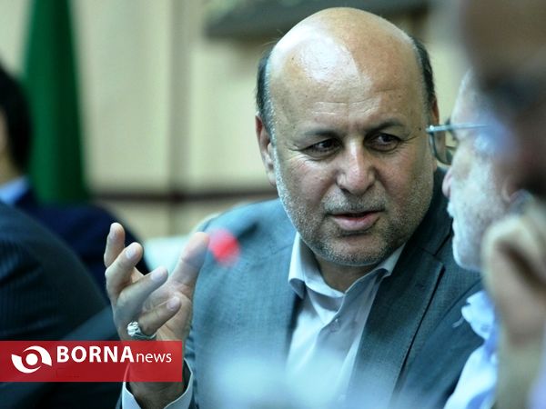 نشست هم اندیشی مدیران صنایع و واحدهای تولیدی و کشاورزی با استاندار تهران
