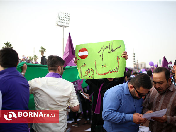 دکتر روحانی در جمع مردم اهواز