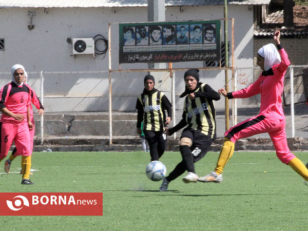 مسابقه فوتبال بانوان قشقایی شیراز - شهرداری بم