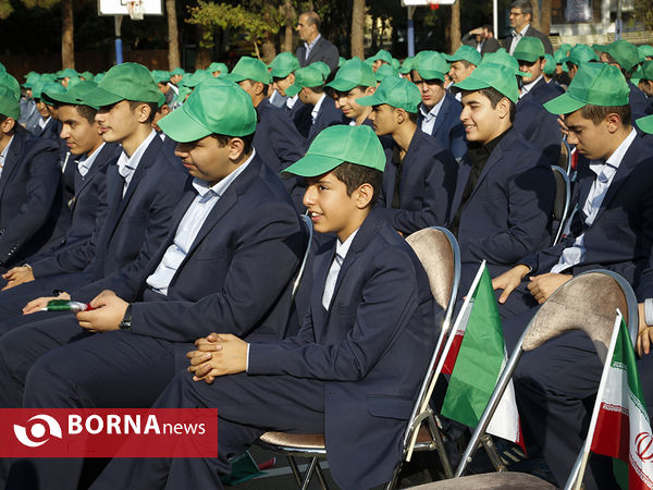 آغاز سال تحصیلی با حضور شهردار تهران