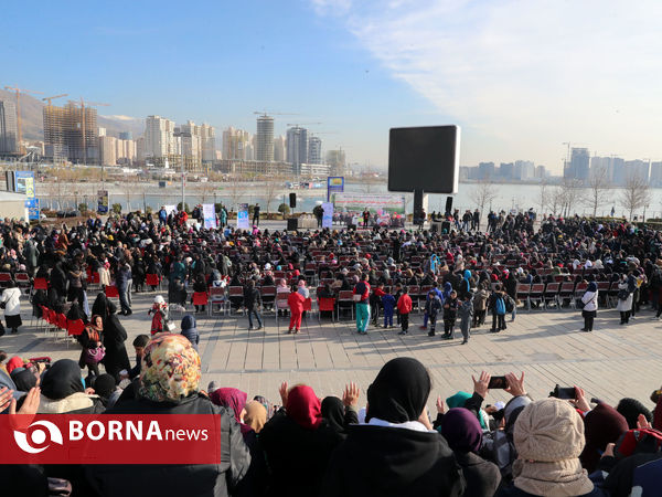 همايش پياده روي خانوادگي مناسبت روز پرستار