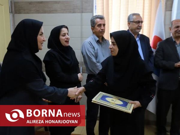 تجلیل از کارگران واحدهای تولیدی و صنعتی اروند