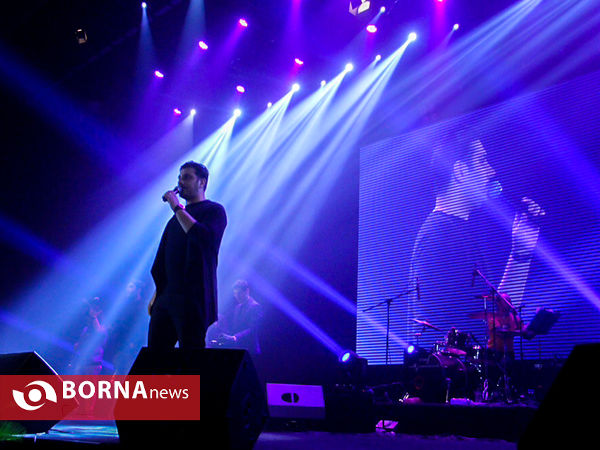 اجرای احسان خواجه امیری  در سی و یکمین جشنواره موسیقی فجر