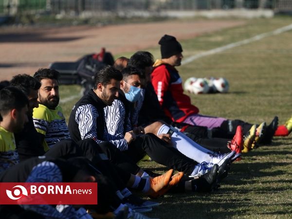 تمرینات نیم فوتبال سپیدرود رشت در تهران